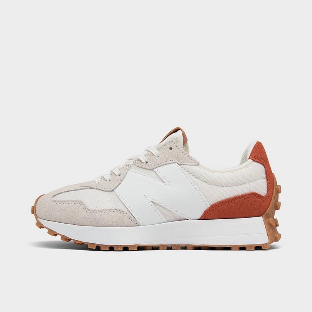 New Balance 327 Sneakers